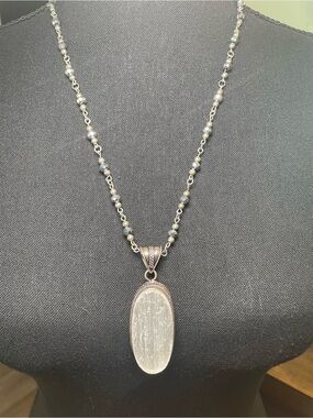 Gorgeous white crystal pendant with beaded chain